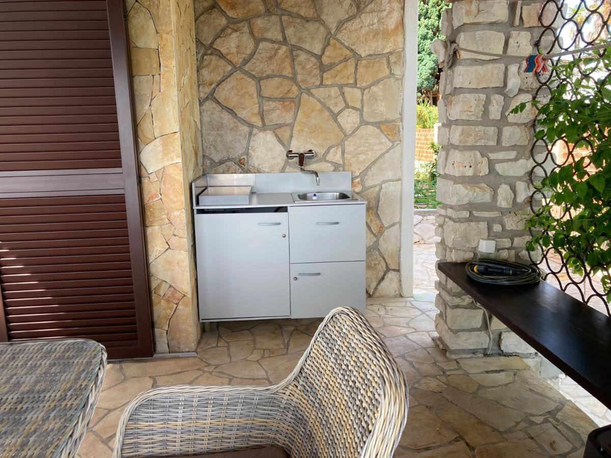 Karigador Beach House Екстериор снимка