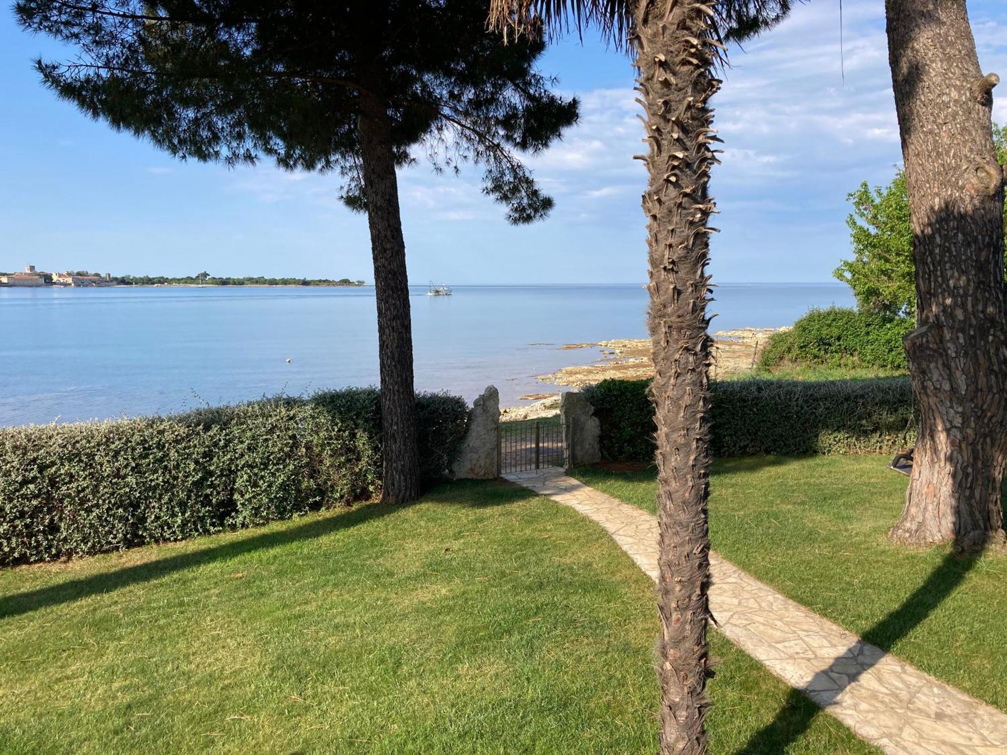 Karigador Beach House Екстериор снимка