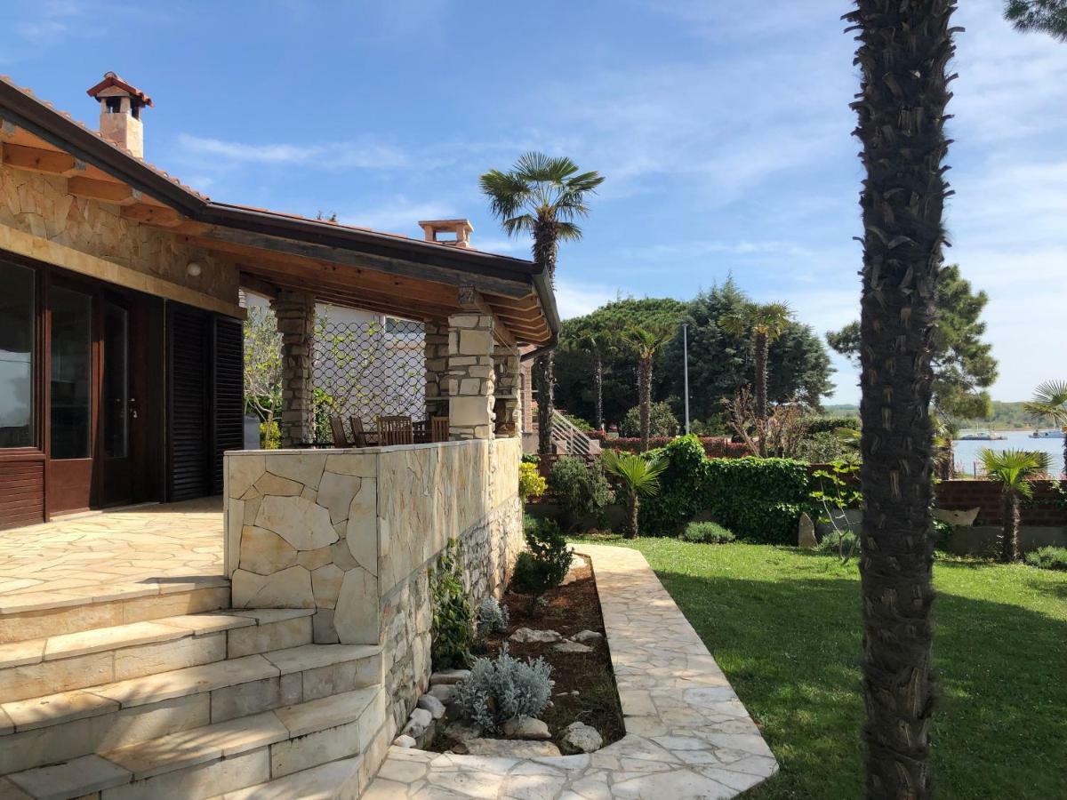 Karigador Beach House Екстериор снимка